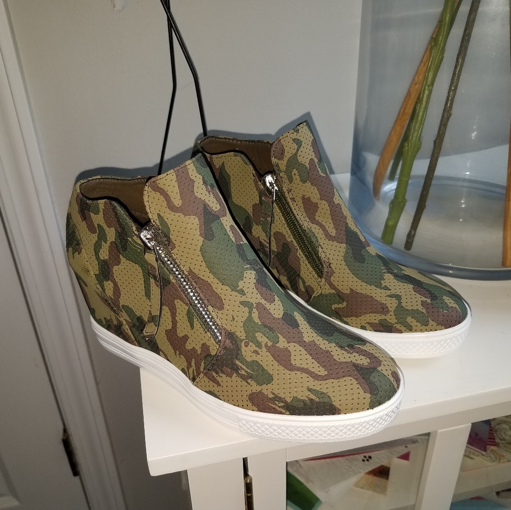 Catherine camo shoes